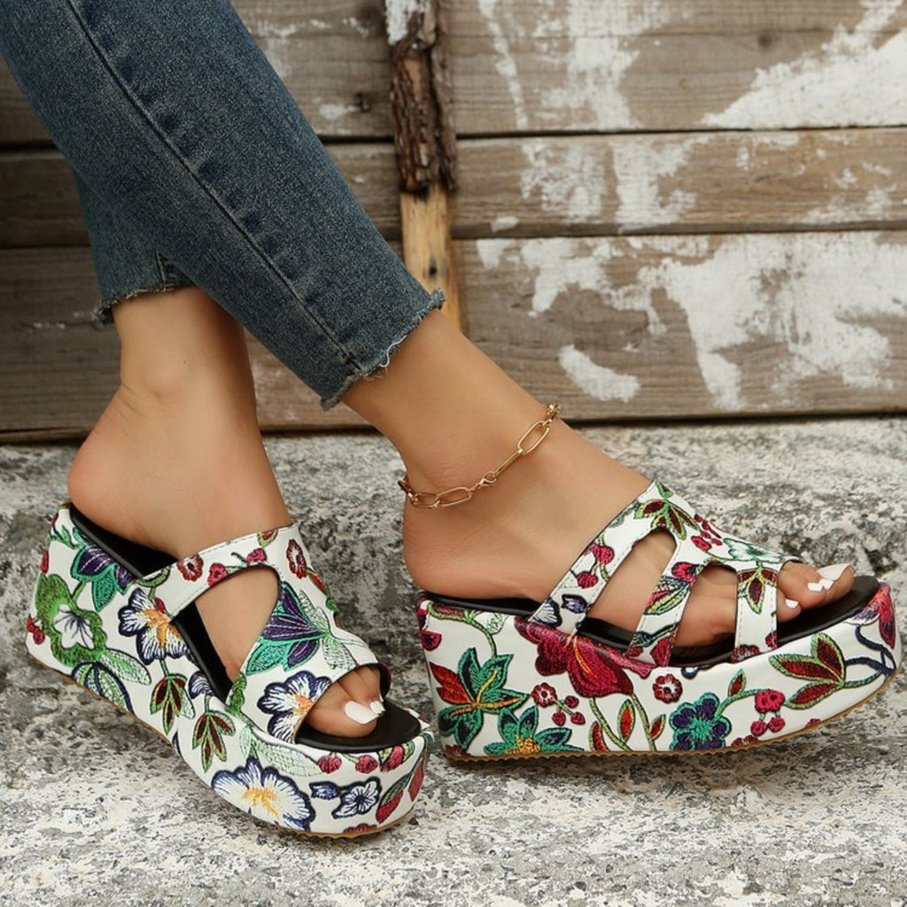 Peep Toe-sandaler med blomsterudskæring