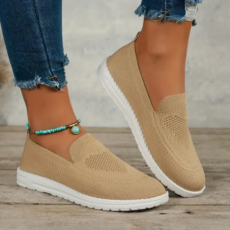 Moderne og luftige slip-on-sneakers