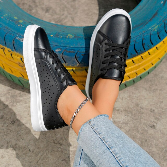 Casual Low Top Sneakers