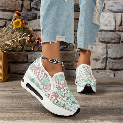 Platform-sneakers med blomsterbroderi til kvinder