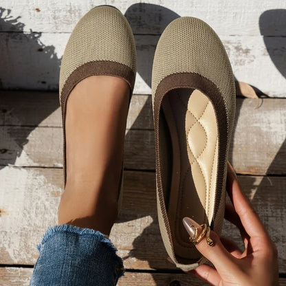 Åndbare flade loafers med slip-on i mesh