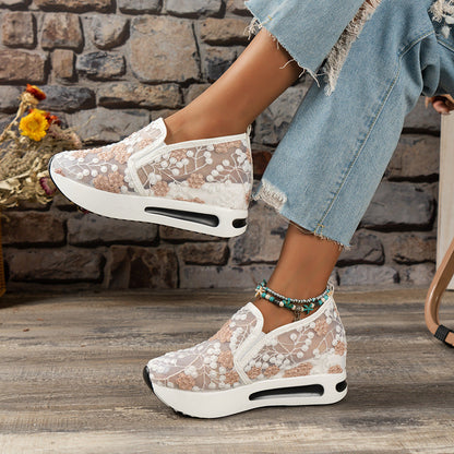 Platform-sneakers med blomsterbroderi til kvinder