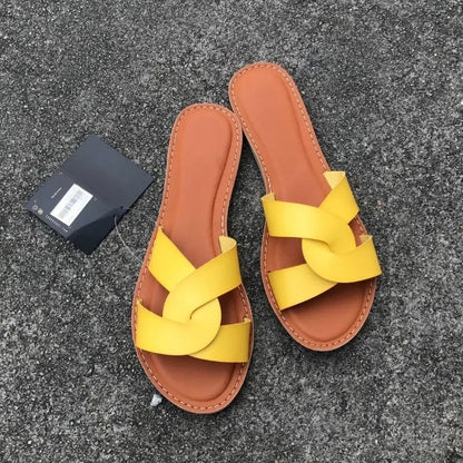 Sandalias planas cómodas para el verano