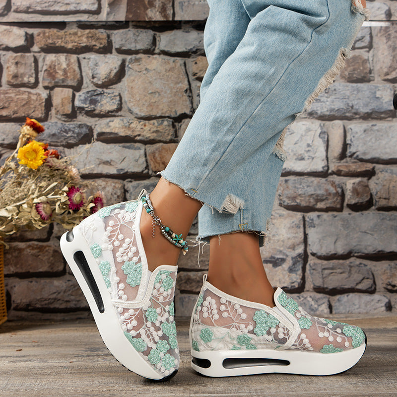 Platform-sneakers med blomsterbroderi til kvinder