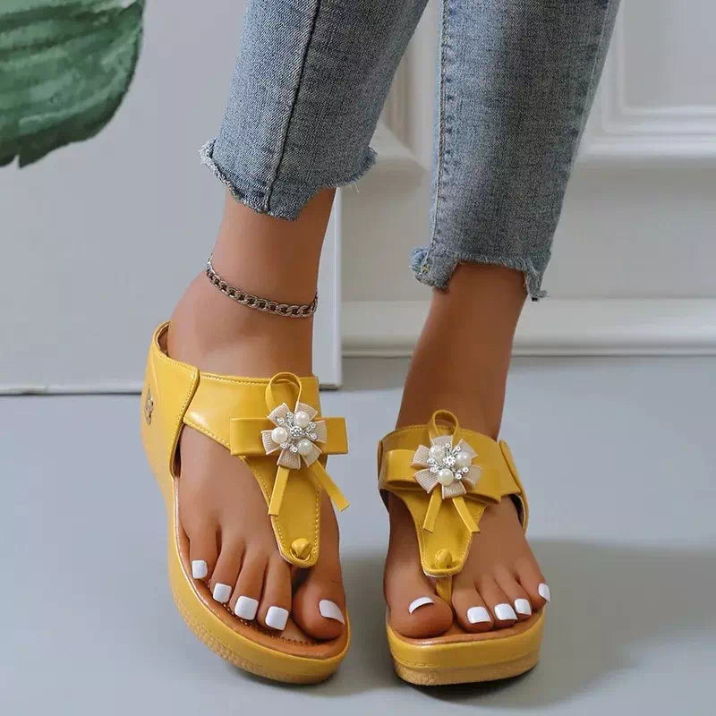 Flower Pearl Wedge Flip Flops Sandaler